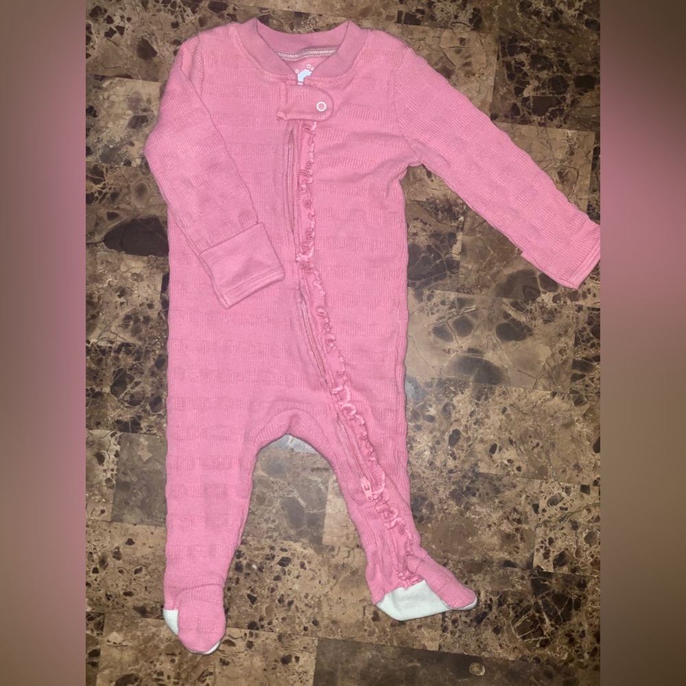 Baby girl sleeper. Size 0-3 in good condition.